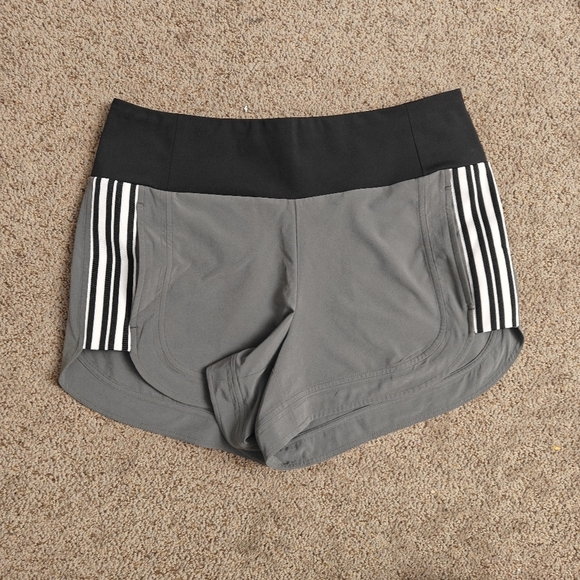 Women's Athleta ascender short | Gray |  Sz: 10 - Picture 2 of 9